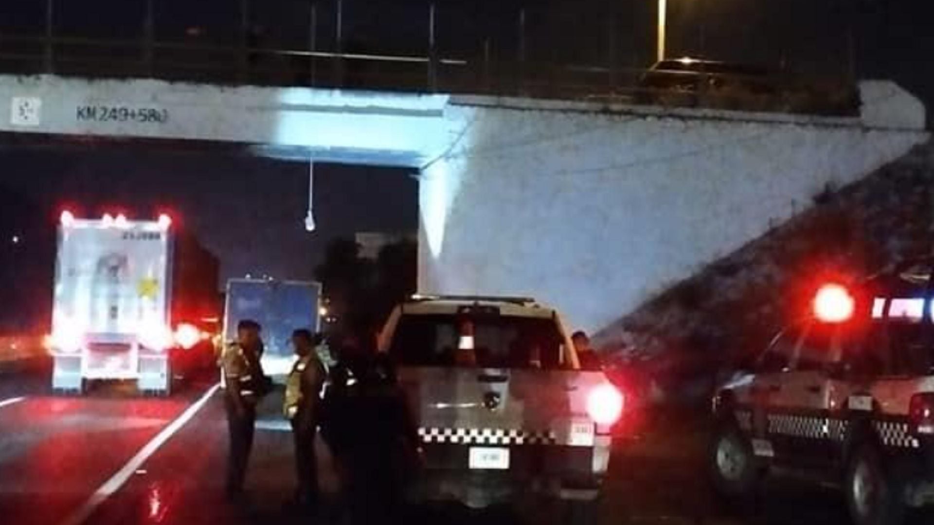 Hallan restos humanos en diferentes tramos de la autopista Puebla-Veracruz