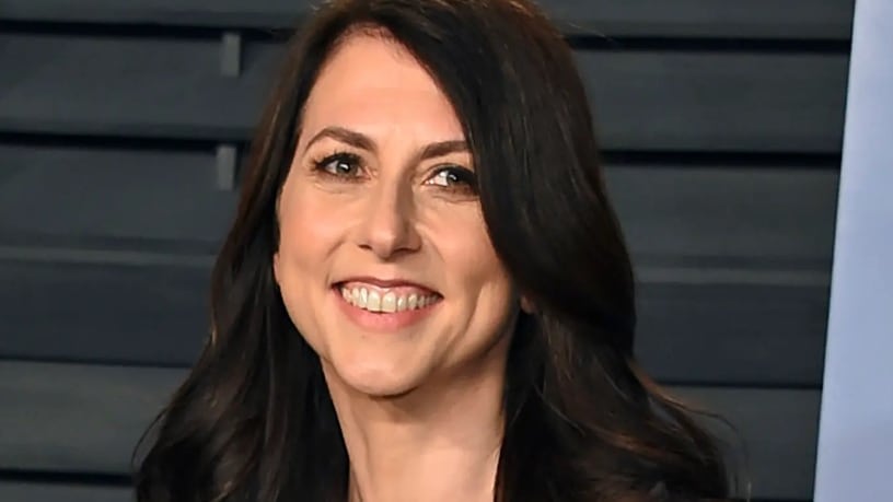 ¿Qué hace hoy MacKenzie Scott? Lo que sabemos de la exesposa de Jeff Bezos
