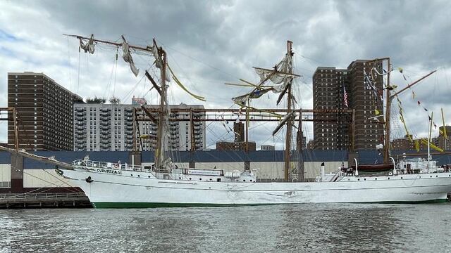 Buque Escuela Cuauhtémoc