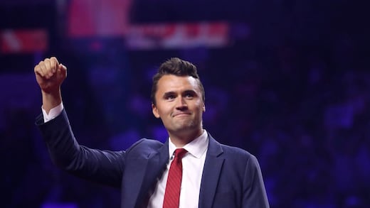 Republicano causa revuelo con su plan para honrar a Charlie Kirk en universidades públicas