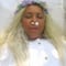 Mujer finge su muerte para ver cómo sería su funeral (VIDEO)