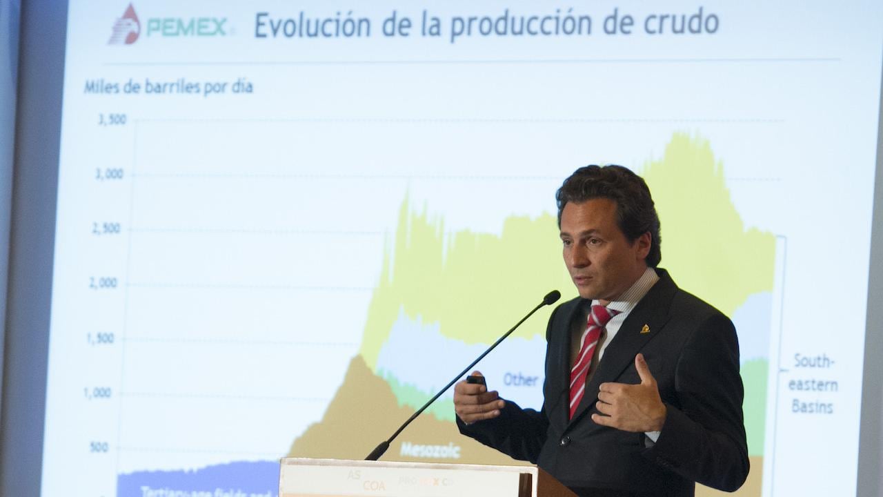 Emilio Lozoya. Compra chatarra.