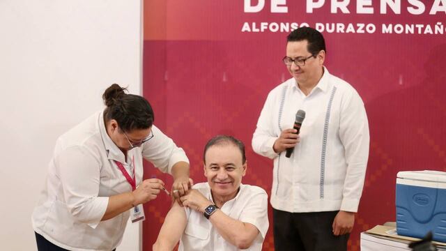 Alfonso Durazo inicia vacunación invernal en Sonora