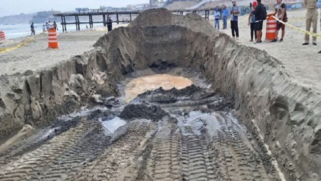 Playa Chancay en Perú aparece un extraño pozo con agua hirviendo