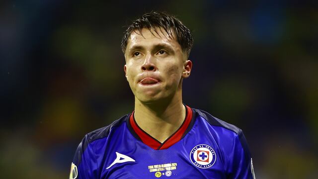 Rodrigo Huescas en el América vs Cruz Azul