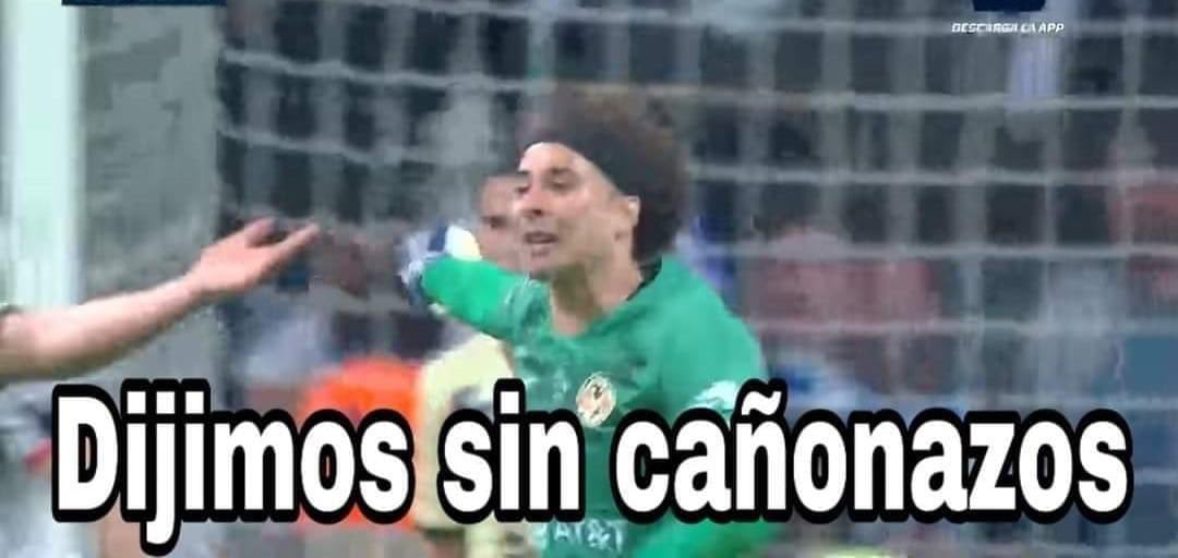 Meme de Memo Ochoa.
