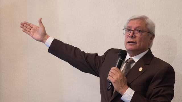 Bonilla intenta presentar convocatoria impugnada como prueba