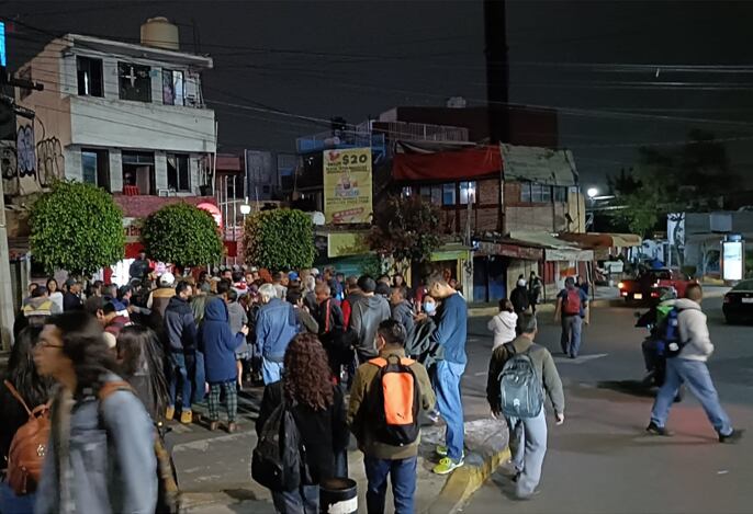 ¿Qué pasa en Periférico y Naucalpan? Vecinos de varias colonias se manifiestan por falta de agua