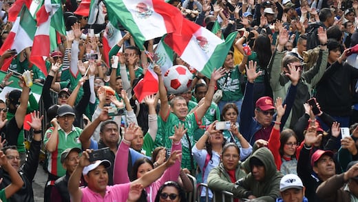 Una camiseta, una bandera, un país que vuelve a creer