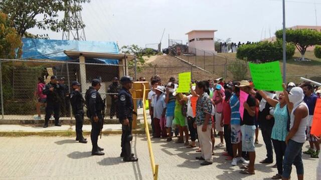 Reos penal de Acapulco familiares