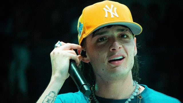 Peso Pluma, cantante