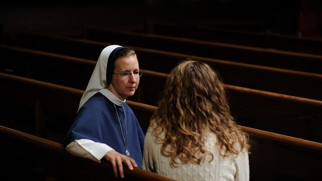 2 monjas volvieron embarazadas de un viaje a África.