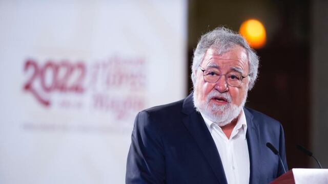 Alejandro Encinas enlista en la mañanera de AMLO las diferencias entre "la verdad histórica" y la comisión de Ayotzinapa