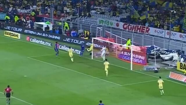 Gol anulado de Cruz Azul en la final ante América.