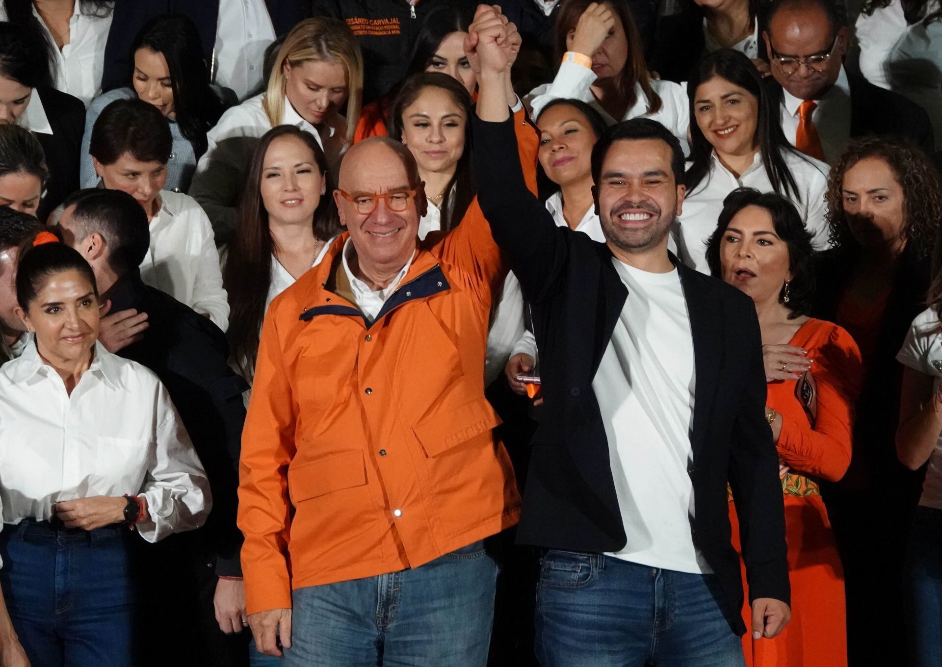 Jorge Álvarez Máynez rinde protesta como candidato presidencial de Movimiento Ciudadano