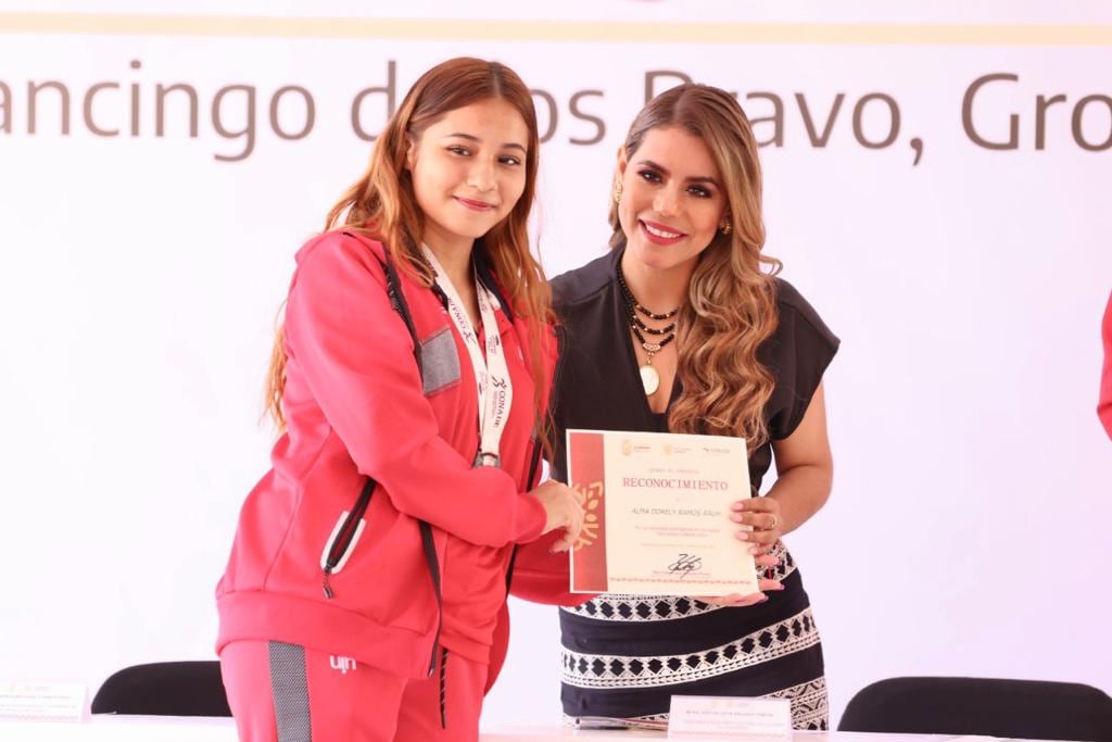 Evelyn Salgado entregó reconocimientos a atletas de Guerrero que triunfaron en los Juegos Nacionales Conade 2023
