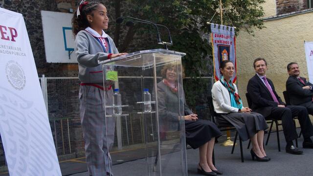 Uniforme Neutro. Inconformidad.