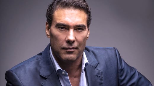 El antes y después de Eduardo Yáñez con su último tratamiento facial, ¿quedó guapo?