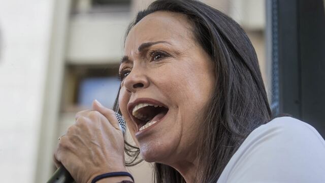María Corina Machado, opositora a Nicolás Maduro, acusa que no la dejan inscribirse como candidata