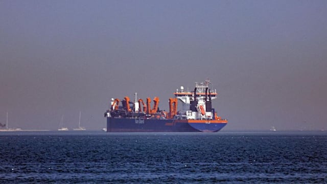 Irán cede y abre el estrecho de Ormuz mientras medio centenar de países se reúnen en París