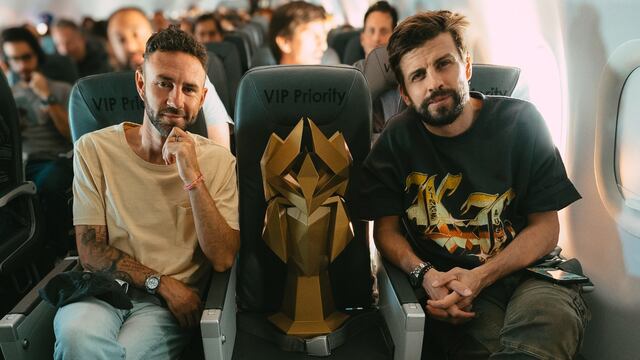 Miguel Layun y Gerard Piqué