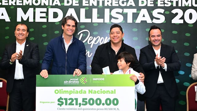 Ricardo Gallardo reconoció a medallistas de San Luis Potosí con más de 5 mdp.