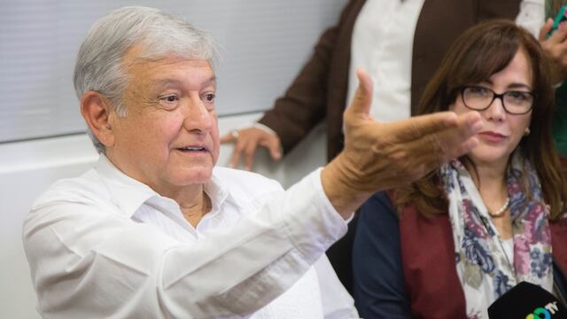 Andrés Manuel López Obrador y Yeidckol Polevnsky
