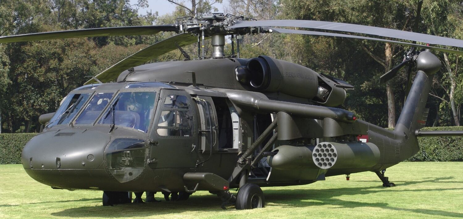 Helicóptero bimotor UH-60L