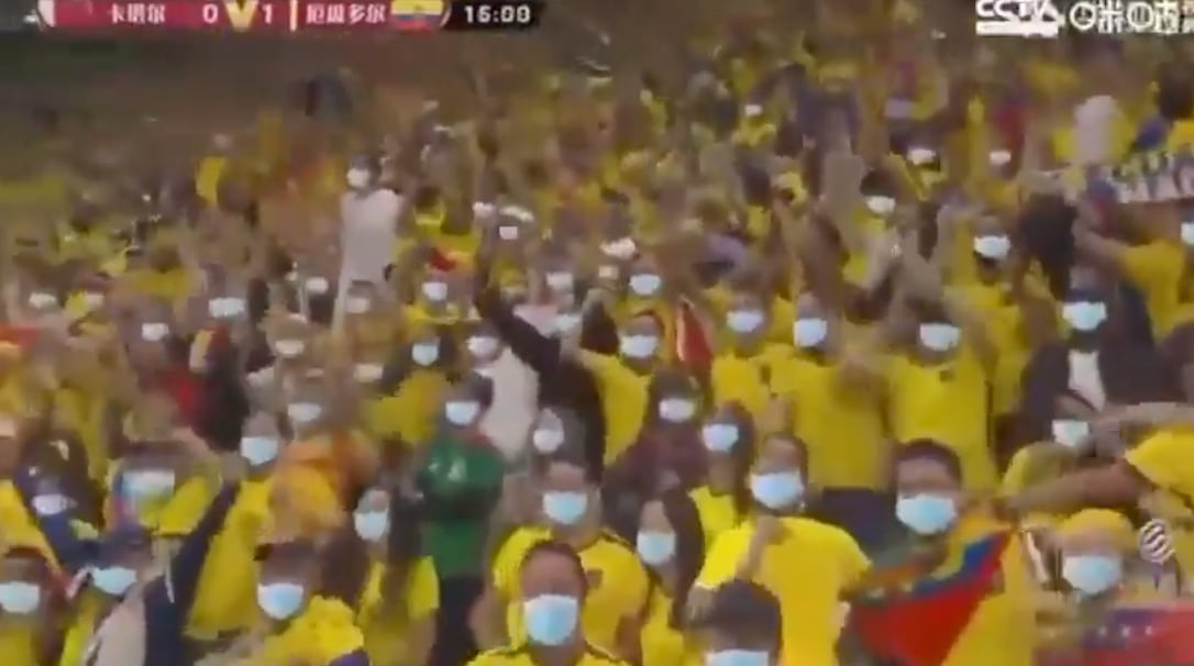 China coloca cubrebocas digitales a aficionados en Qatar 2022
