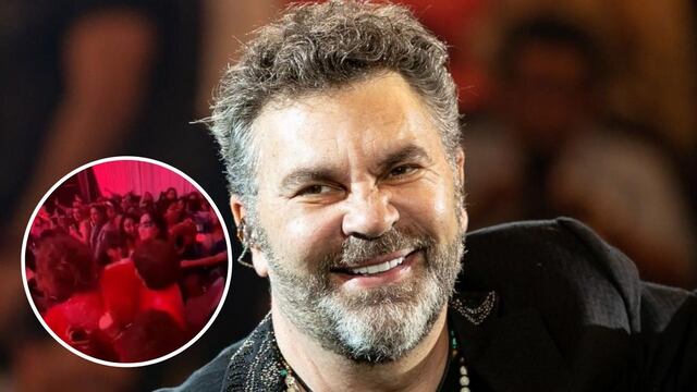 Manuel Mijares cantaba “No se murió el amor”, mientras un grupo de mujeres se peleaba en su concierto