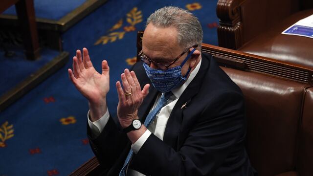 Chuck Schumer se pronuncia sobre Donald Trump