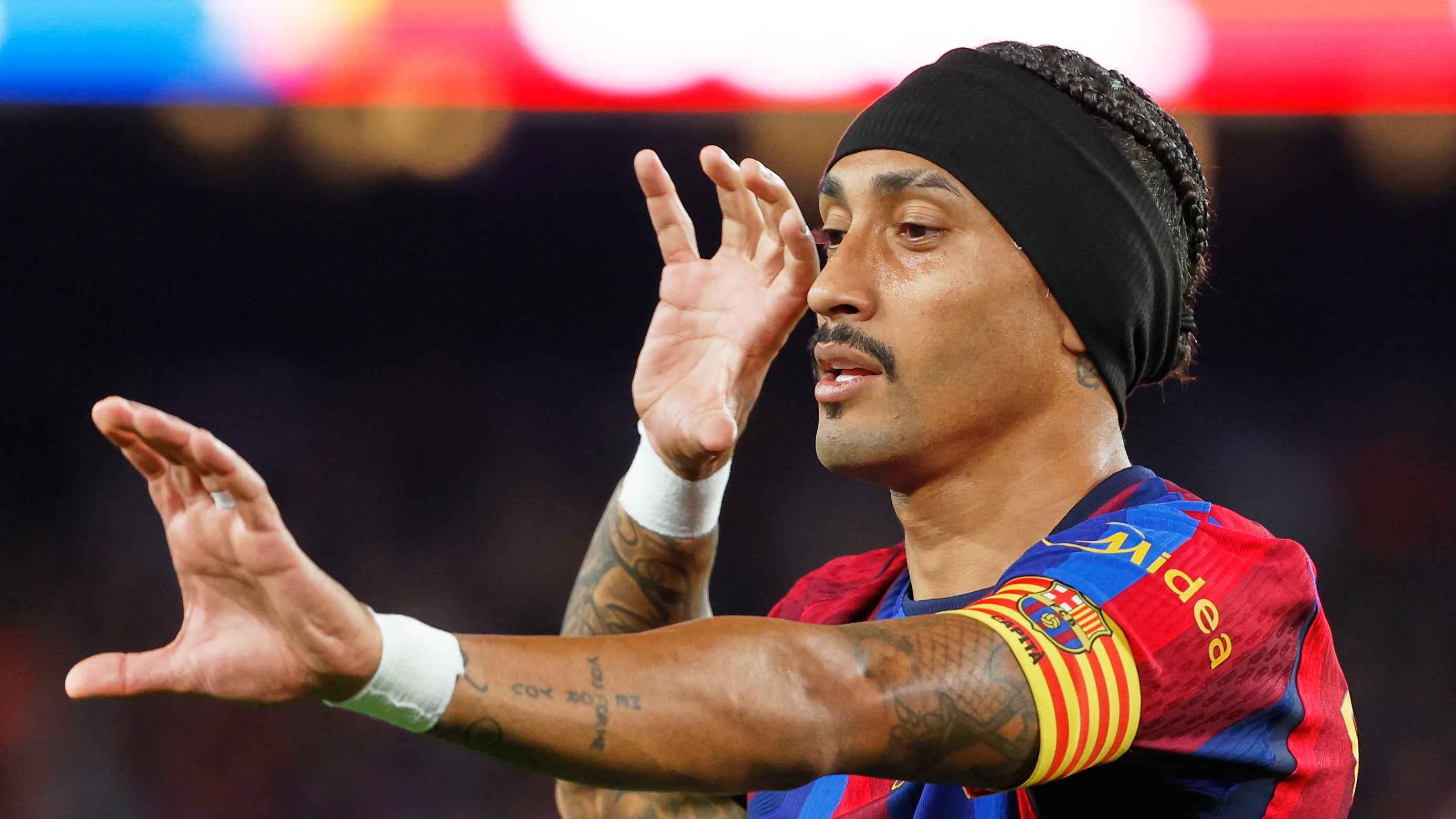 FC Barcelona golea al Alavés y se afianza como líder de LaLiga