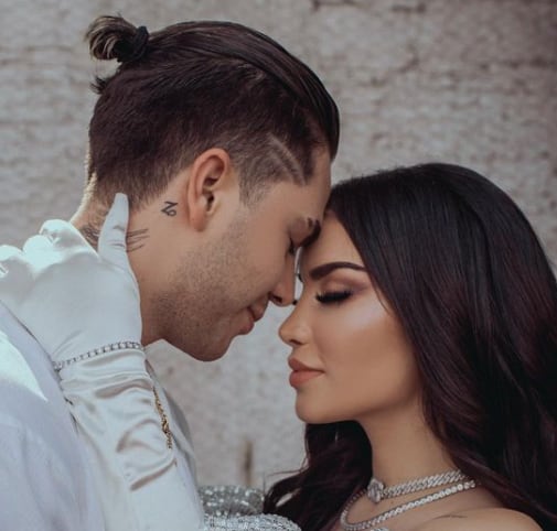 Kimberly Loaiza y Juan de Dios Pantoja