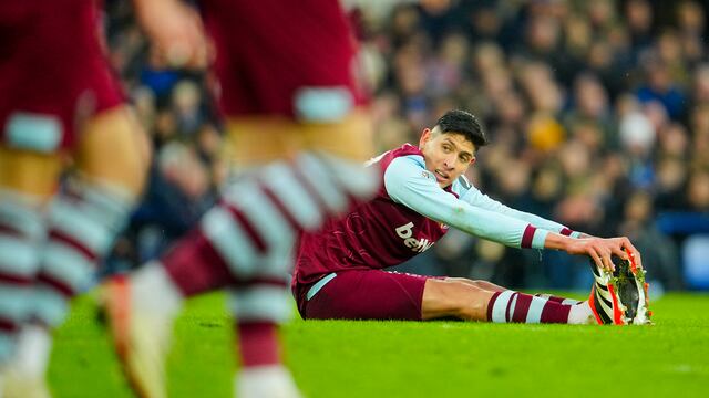 Edson Álvarez con el West Ham