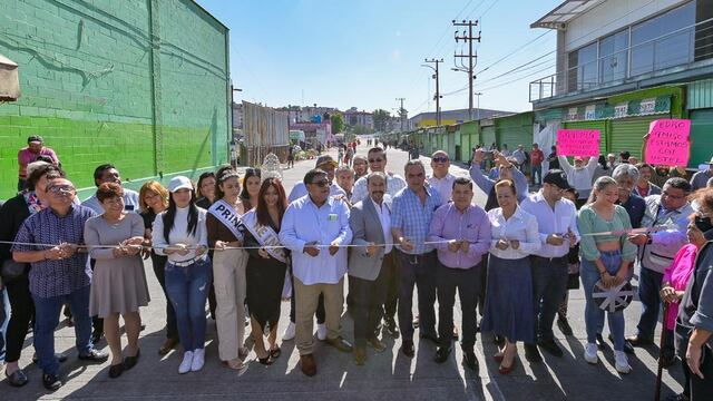 Pedro Rodríguez corta listón en Central de Abastos de Atizapán