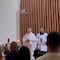 VIDEO: El niño Dios bajó desde lo alto de una iglesia en Navidad para renovar la fe; sólo consiguió hacerse viral
