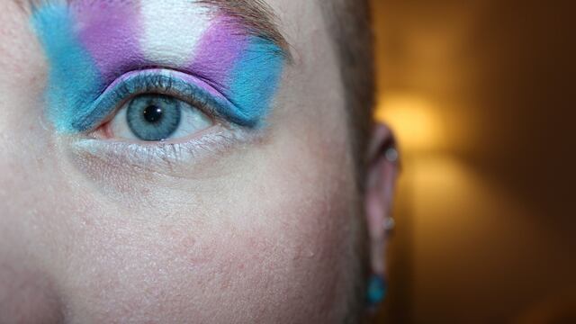 Prohibe cambio de sexo