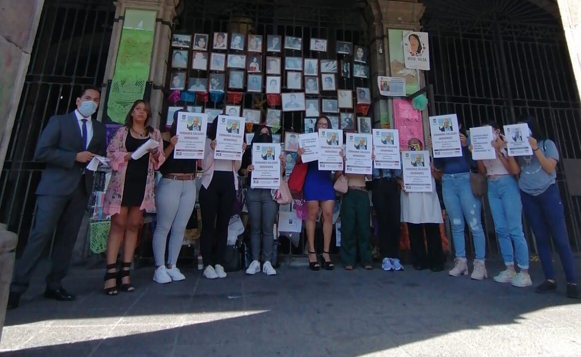 Protesta para exigir la detención del maestro de taekwondo