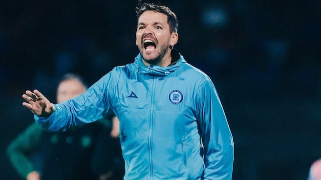 Nicolás Larcamón, director técnico de Cruz Azul.