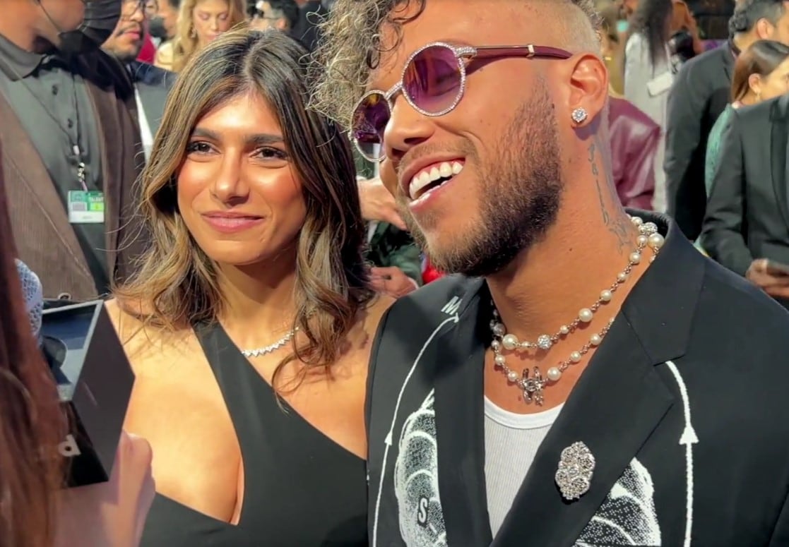 Mia Khalifa y Jhay Cortez