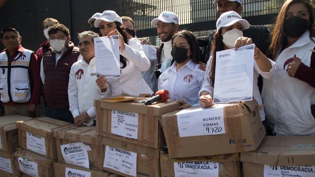 Un INE dividido aprueba la suspensión temporal de la Revocación de Mandato
