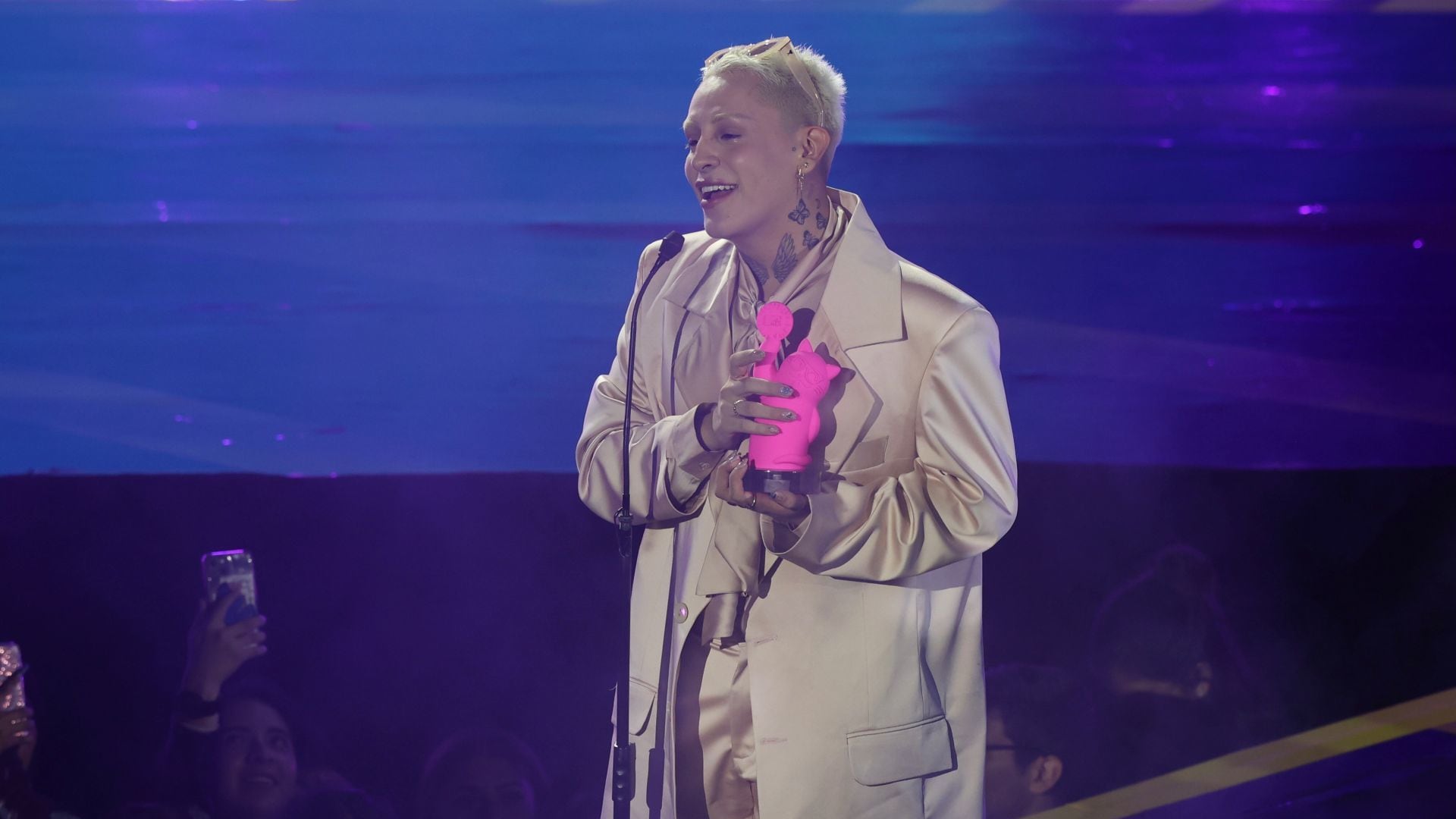 Kunno celebra su primer MTV Miaw 2024 junto a Cry y sin Yeri Mua