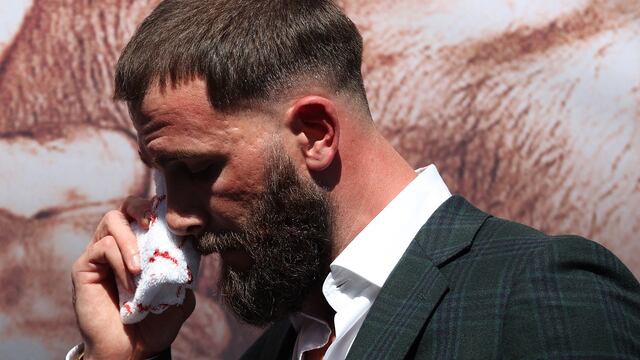 Caleb Plant sufrió un corte en el rostro tras pleito vs Canelo