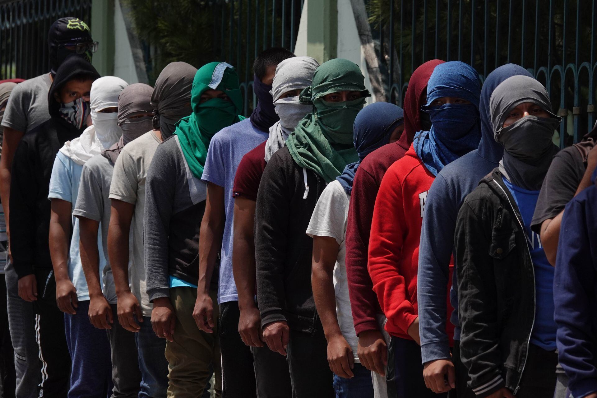 Hoy se lleva a cabo la Marcha por los 43 normalistas de Ayotzinapa