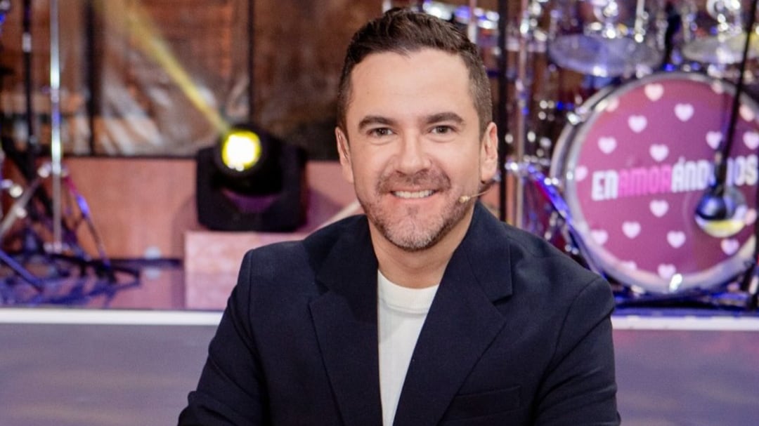 Mauricio Mancera estaba cocinando buñuelos y casi se quema con un soplete en Sale el Sol