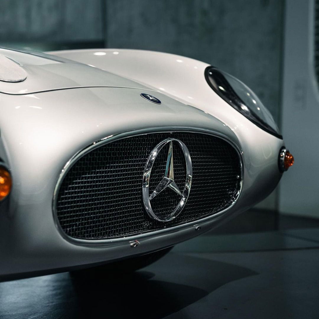 Mercedes-Benz 300 SLR