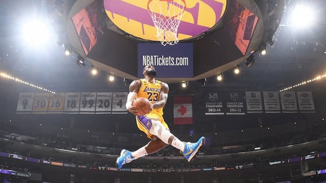 LeBron James calcó la clavada de Kobe