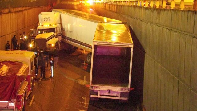 Accidente de tráiler de doble remolque. Regulación.