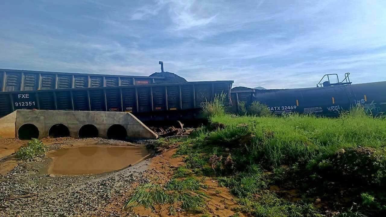 Tren descarrilado en Naco, Sonora