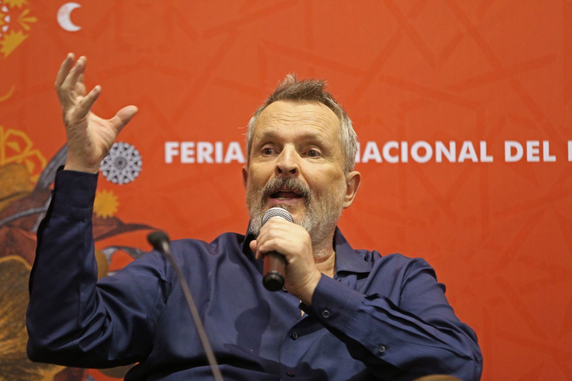 Miguel Bosé, cantante.